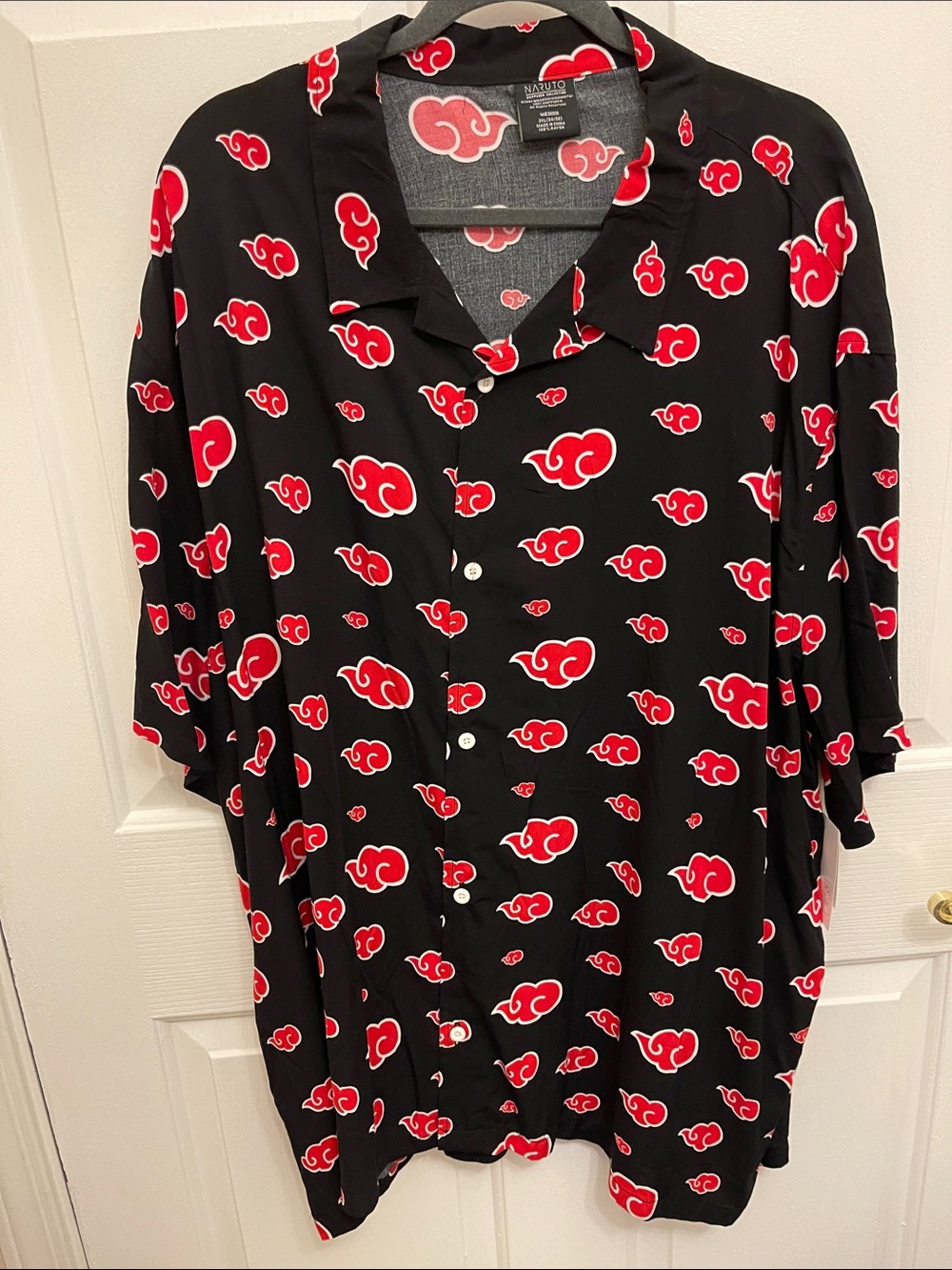 Naruto Akatsuki Hawaiian Cloud Button-Up Shirt - Black & Red